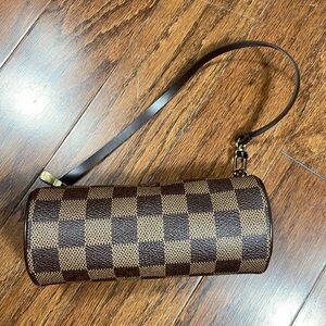 💯 Authentic LOUIS VUITTON
POCHETTE BUTTERFLY DAMIER EBENE POUCH PVC LEATHER